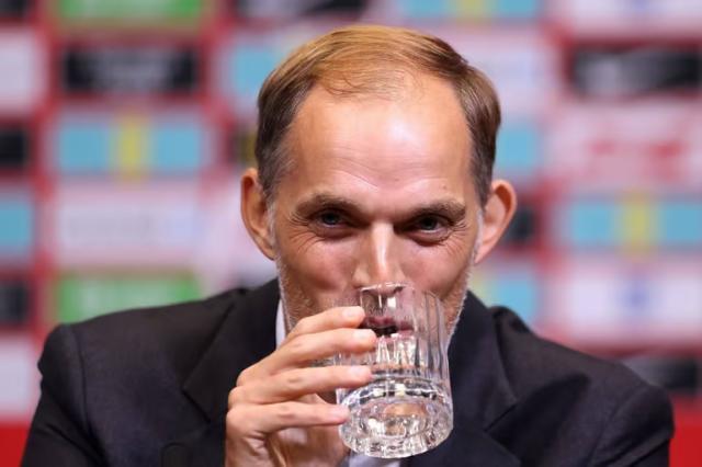 1729090046462011571.jpg 1729090035482.jpg