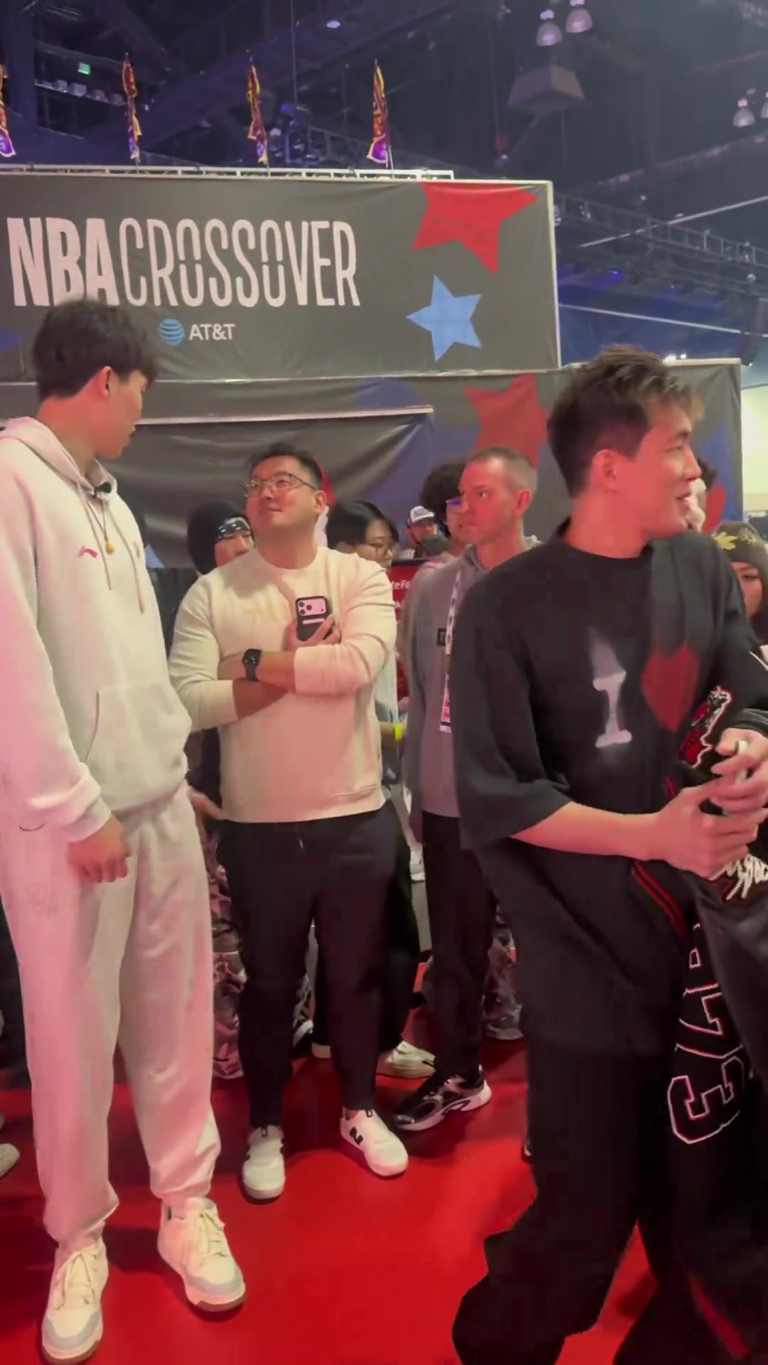 开云官方网站-郭艾伦调侃杨瀚森：你得练练三分 啥时候赢我了在NBA三分就准了